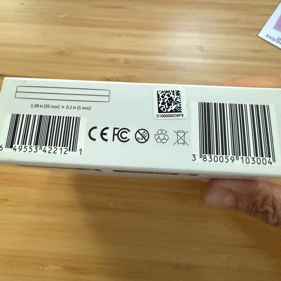 Chipopo Classic Tracker in White - Picture 3 of 5